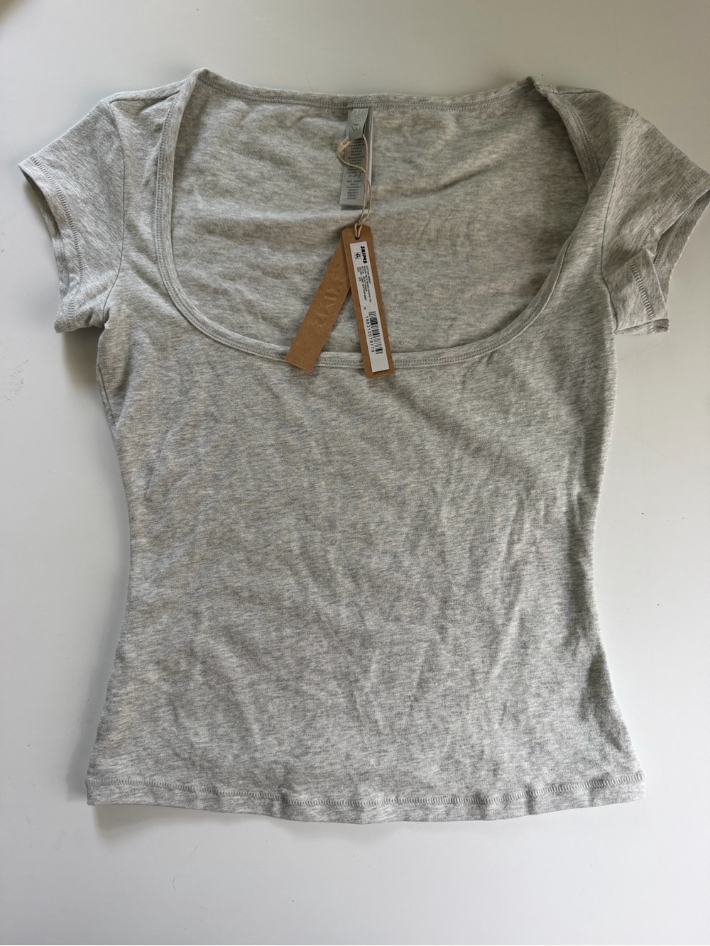 SKIMS Short Sleeve Scoop Neck Tee in Light Gray